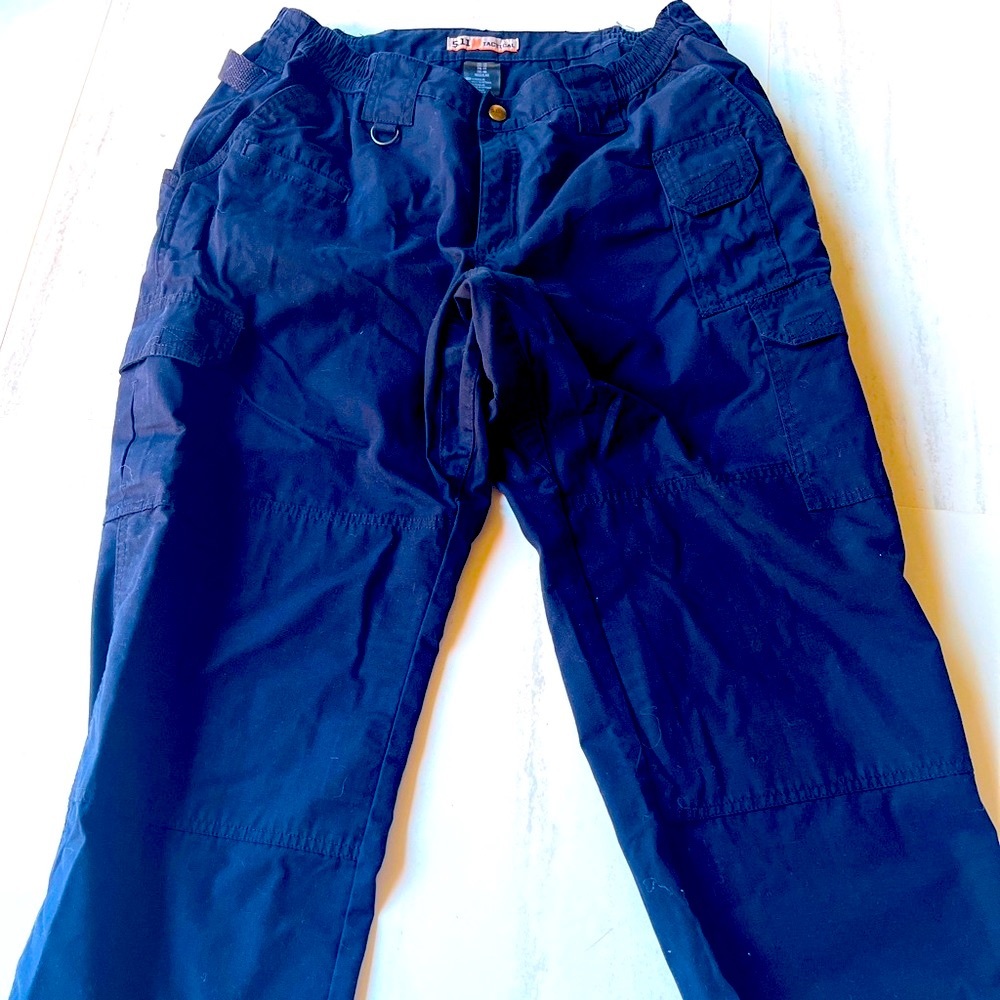 511 Tactical Navy Cargo BDU pants size 16 but run small